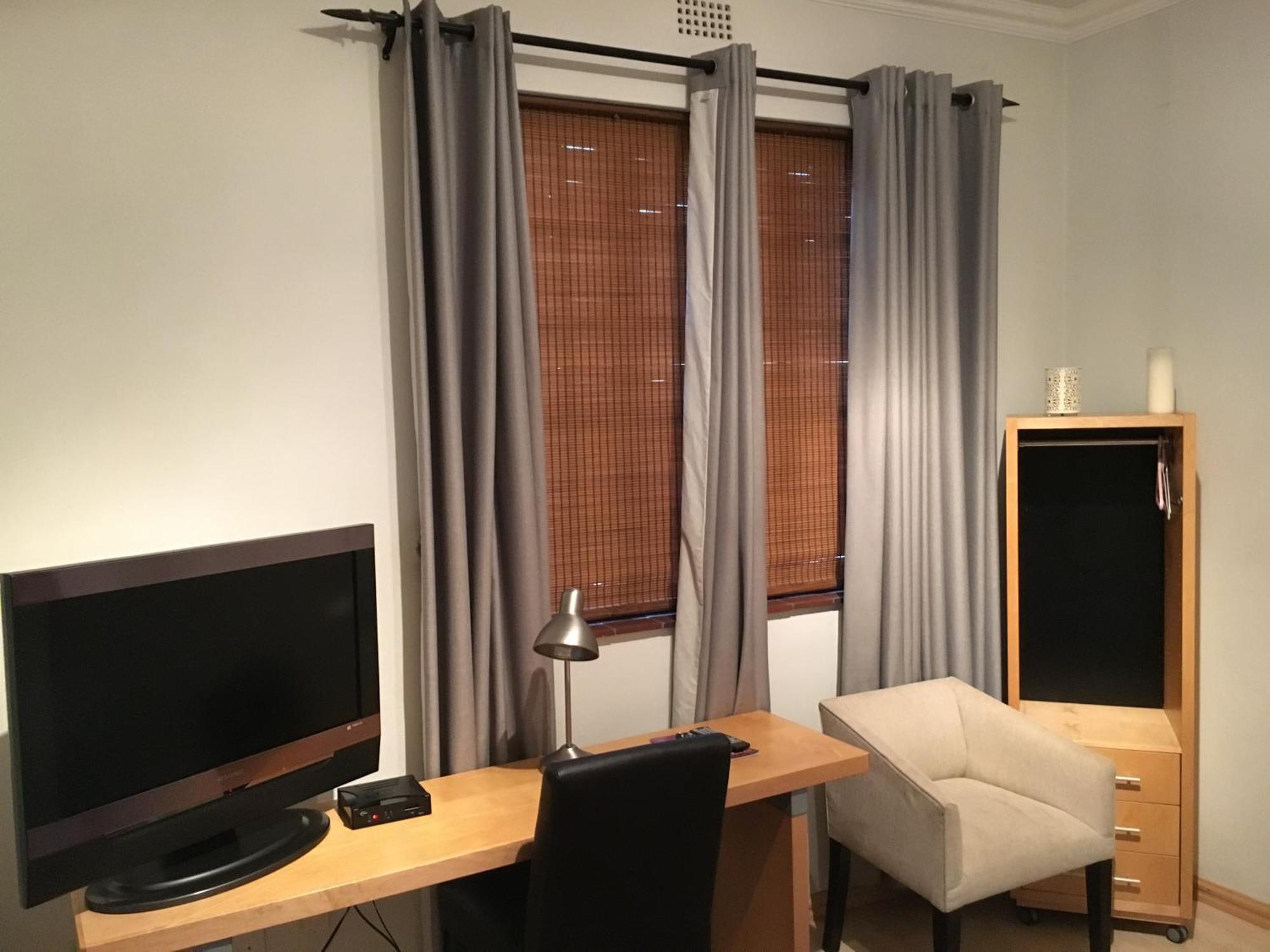 Melville Turret Guesthouse Йоханнесбург Номер фото