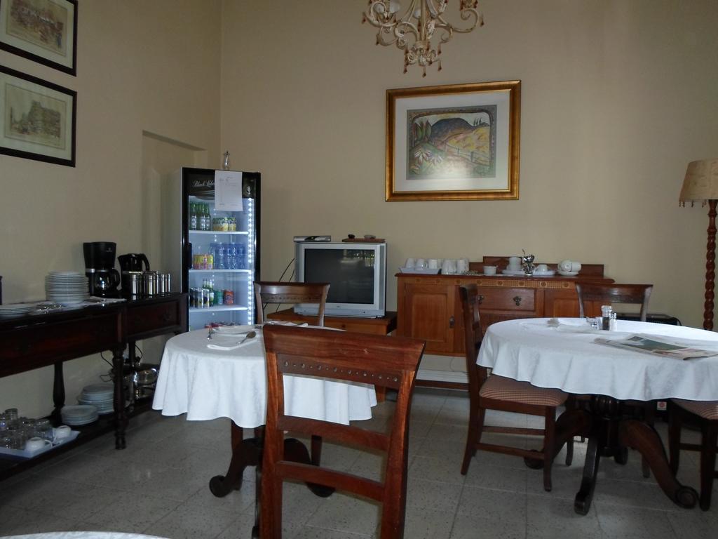Melville Turret Guesthouse Йоханнесбург Экстерьер фото